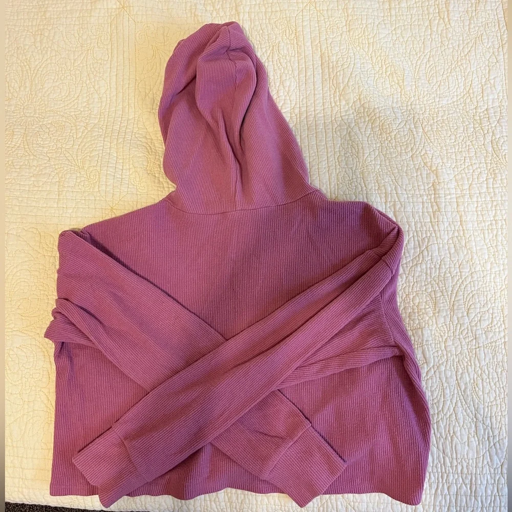 Forever 21 Cropped Pink Hoodie - Picture 4 of 4
